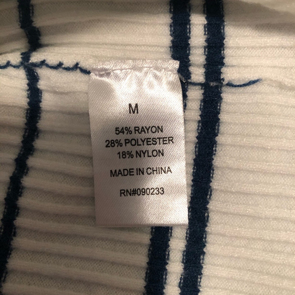 Sweater - Picture 3 of 3